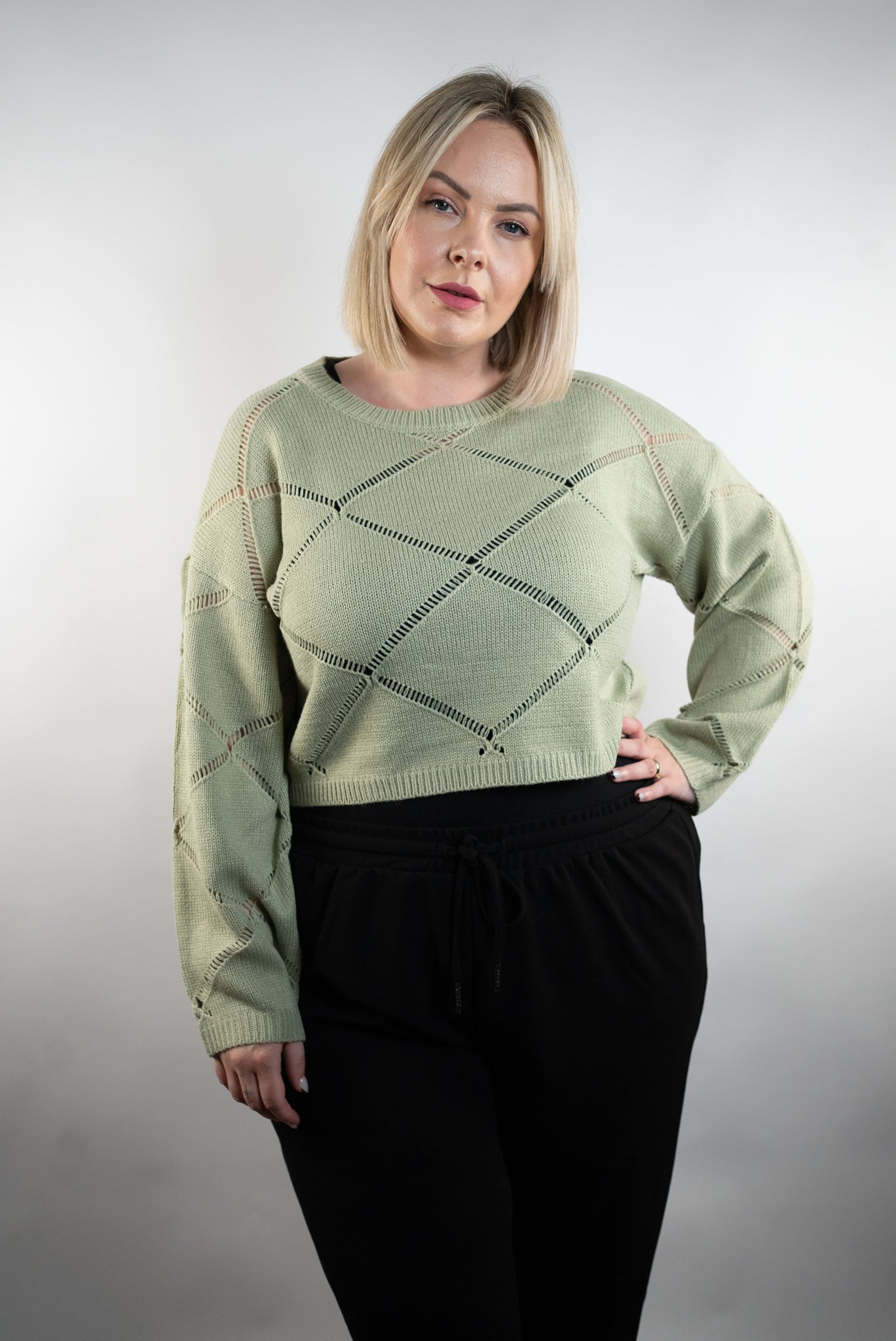 NMJUNE - O-NECK CROP KNIT