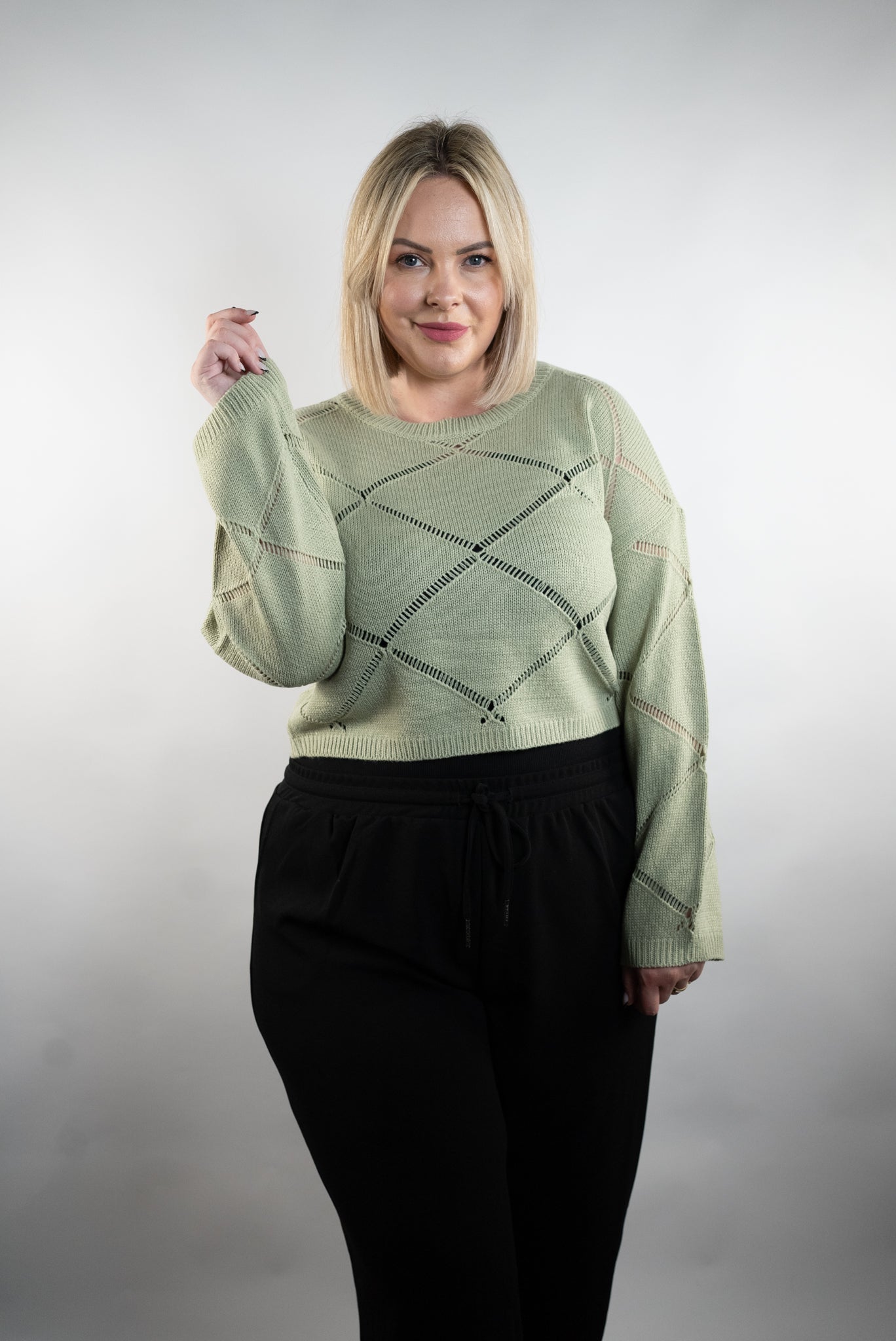NMJUNE - O-NECK CROP KNIT