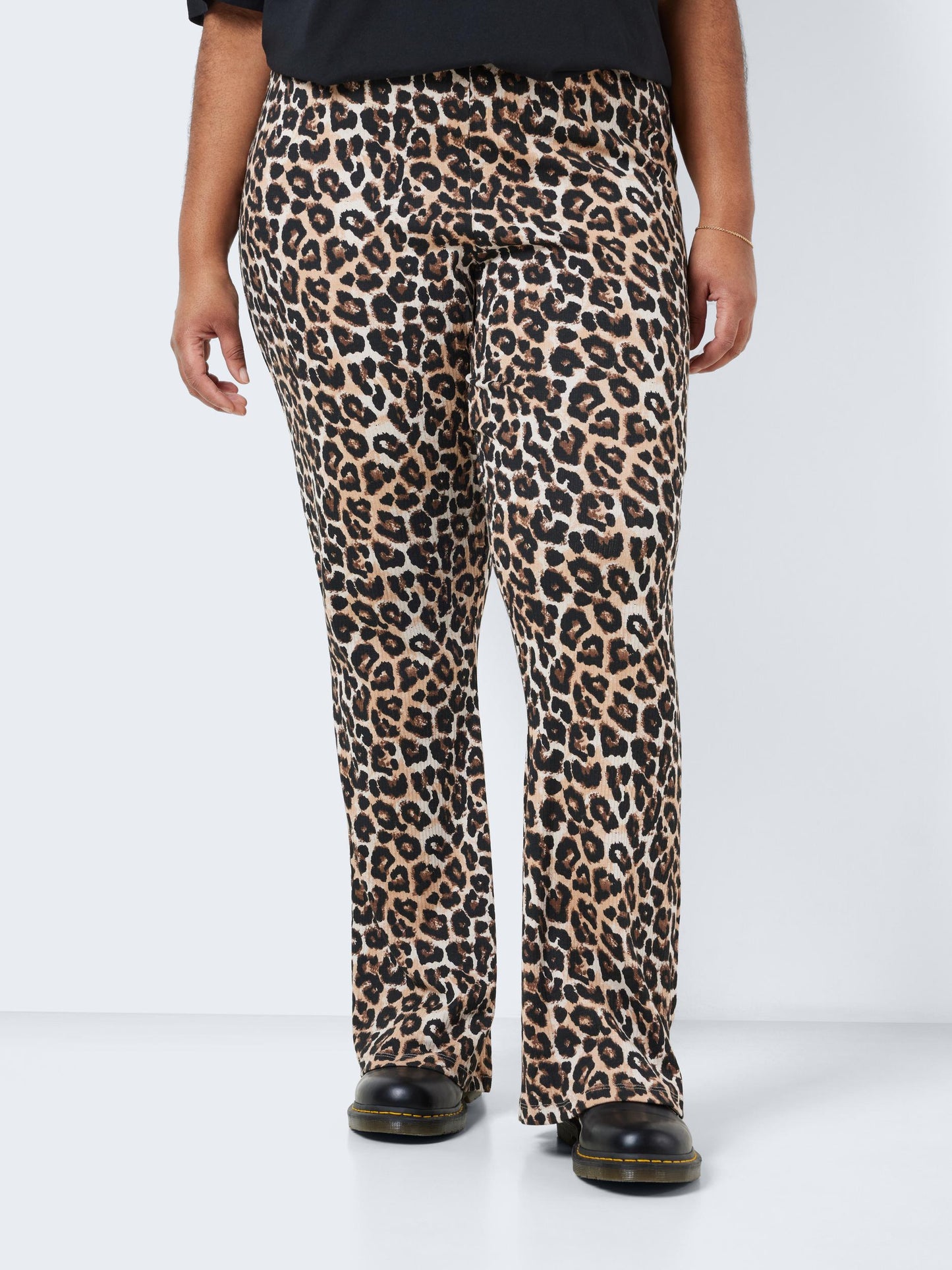 NMPASA - FLARED PANTS CURVE