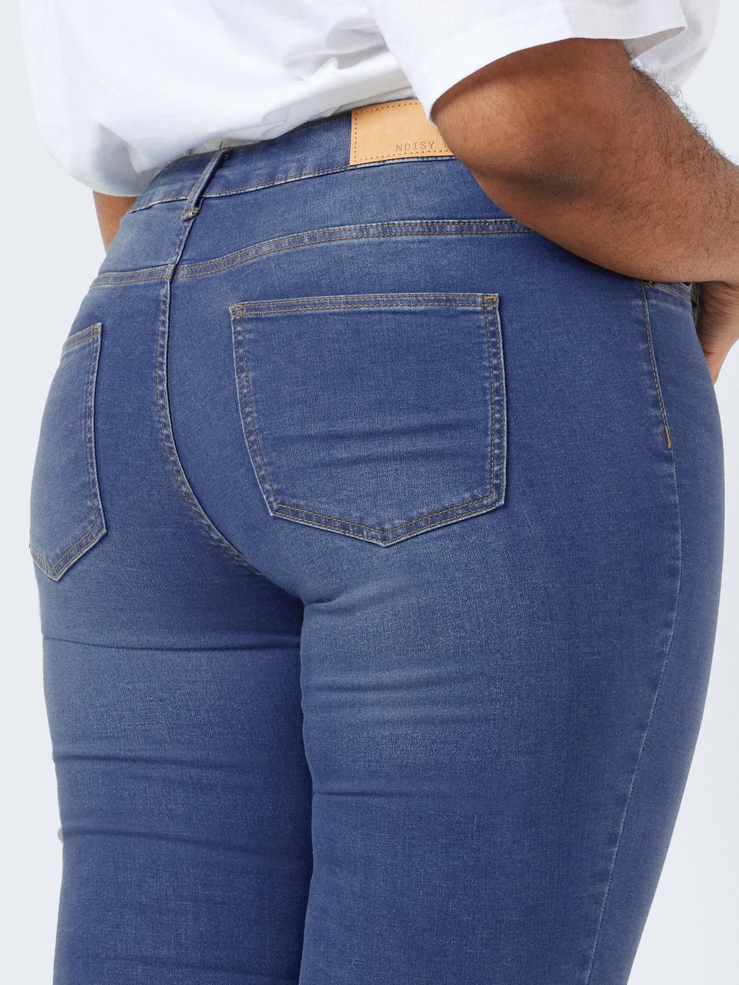 NMCALLIE HW JEANS CURVE - MEDIUM BLUE DENIM