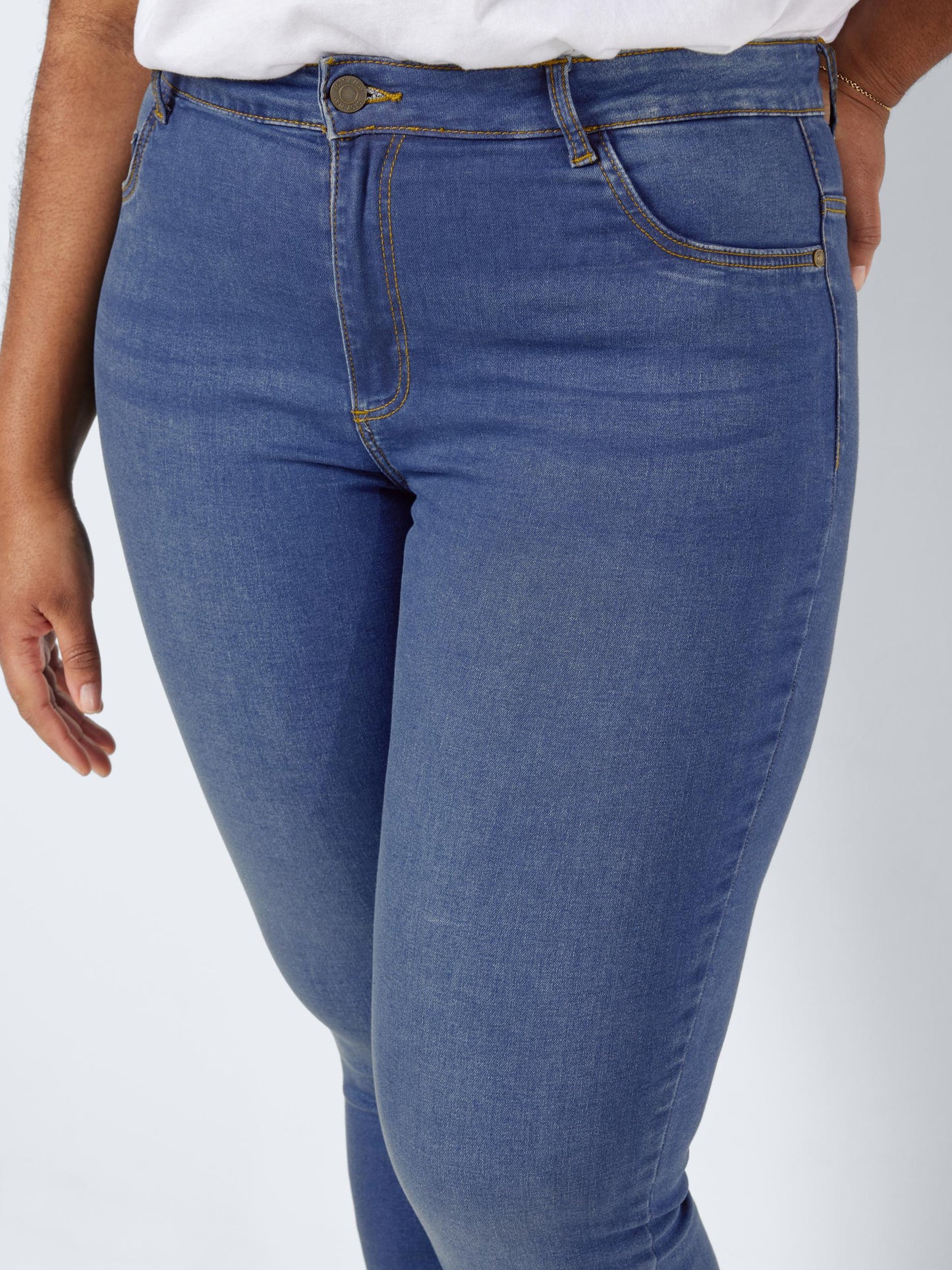 NMCALLIE HW JEANS CURVE - MEDIUM BLUE DENIM