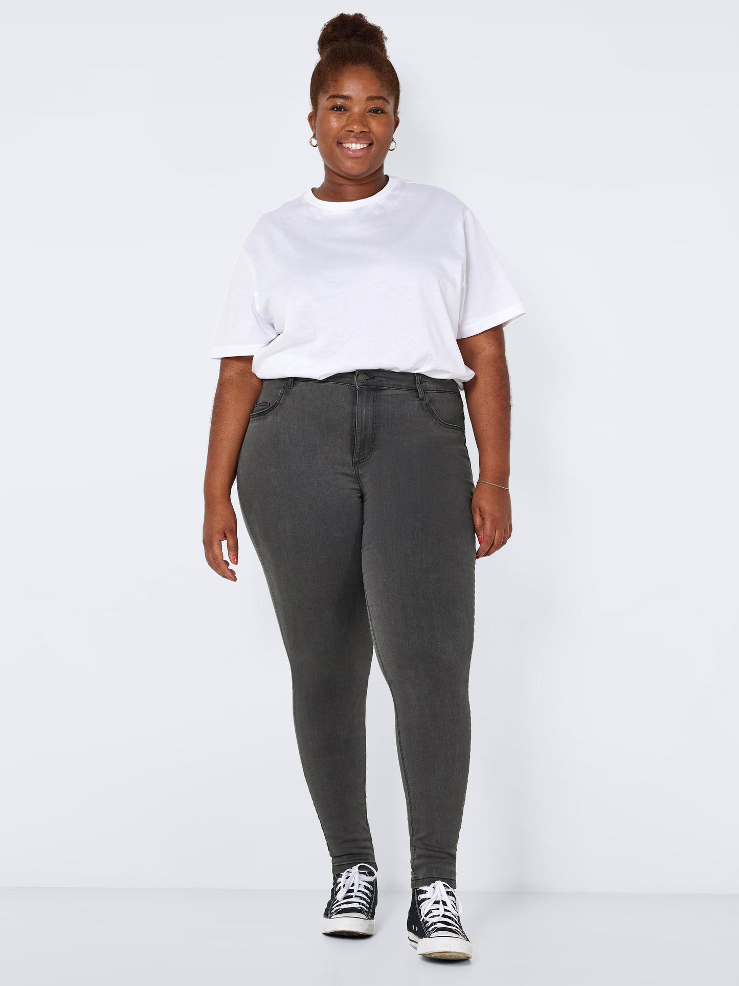 NMCALLIE HW JEANS CURVE -DARK GREY DENIM