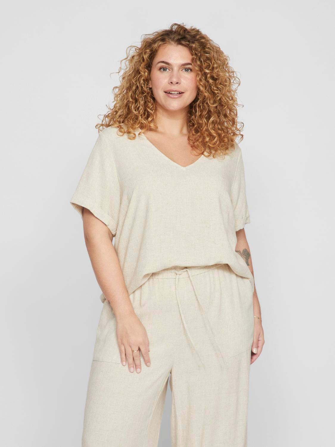 V-NECK SLIT SHIRT